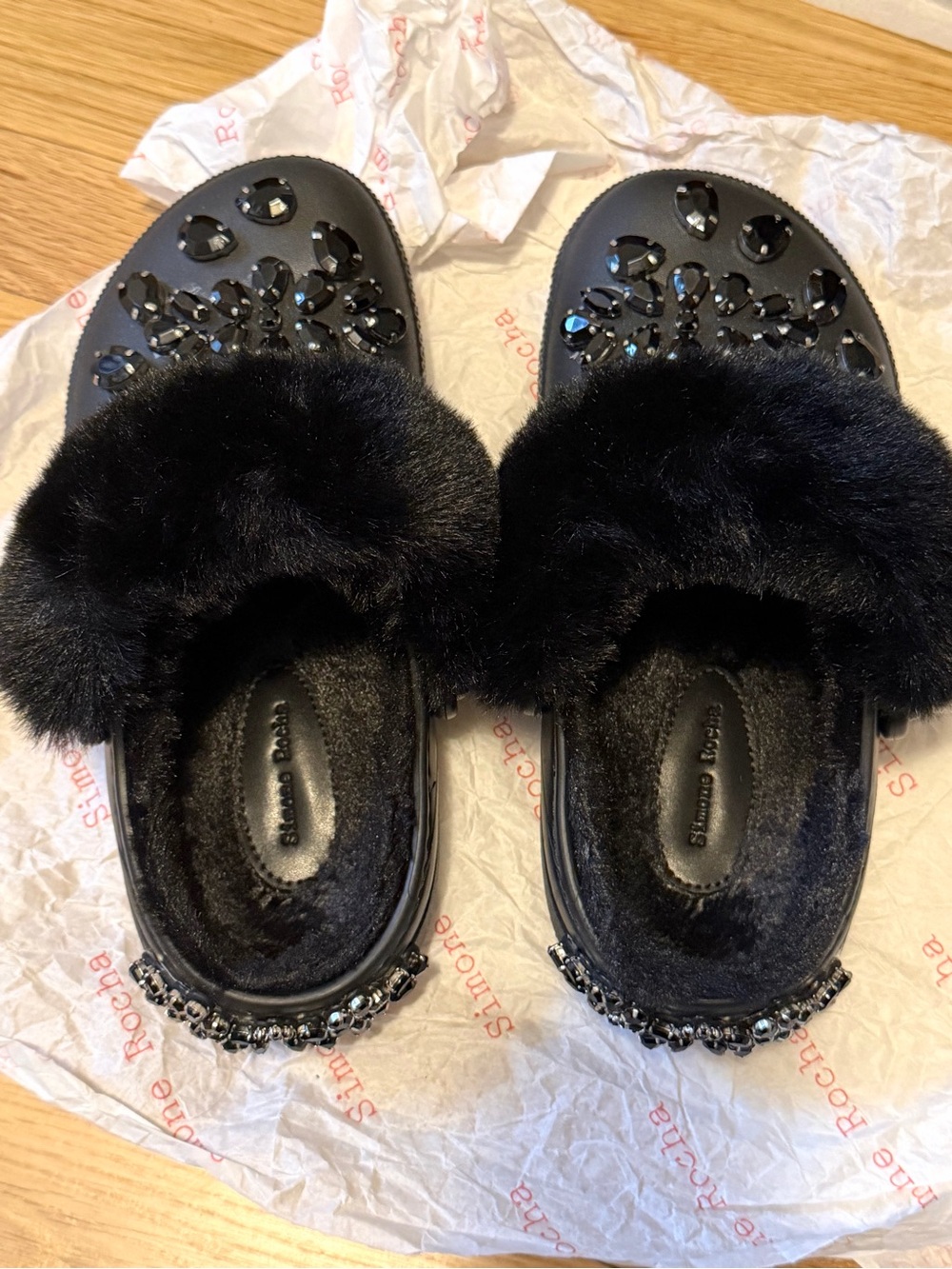 Simone Rocha Black Rhinestone & Fur Crocs - Picture 4 of 6